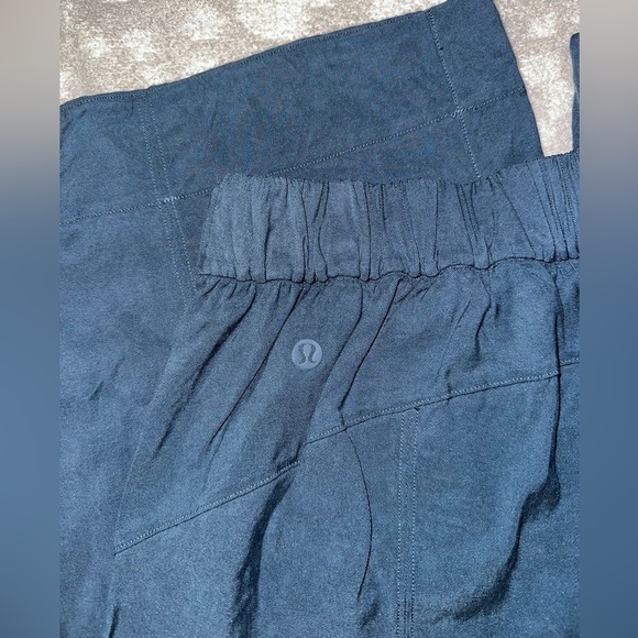 Lululemon Metropolis Maven High Waisted Pants - Picture 4 of 5